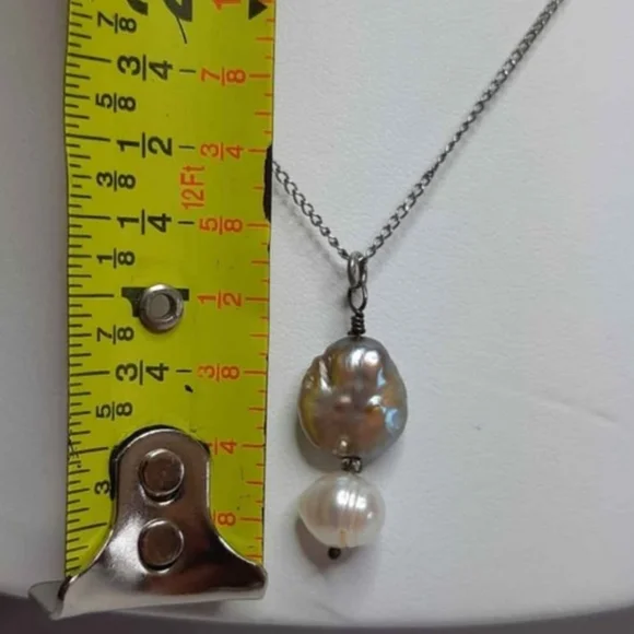 Pearl Necklace - Picture 3 of 4